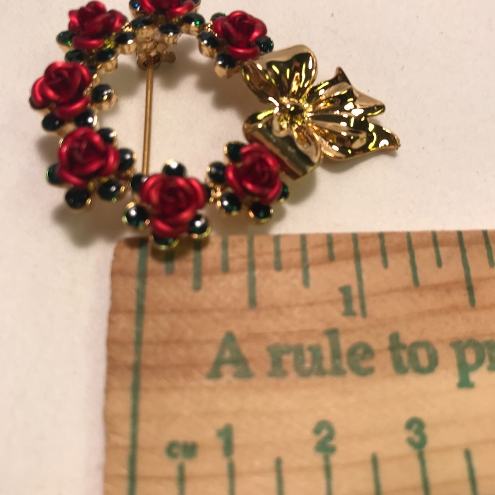 Avon Vintage 2003 Rose Wreath Pin - Picture 9 of 9